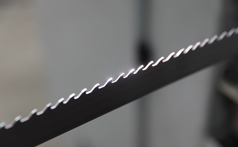 邵阳双金属带锯条产生切削噪音的原因具体有哪些？